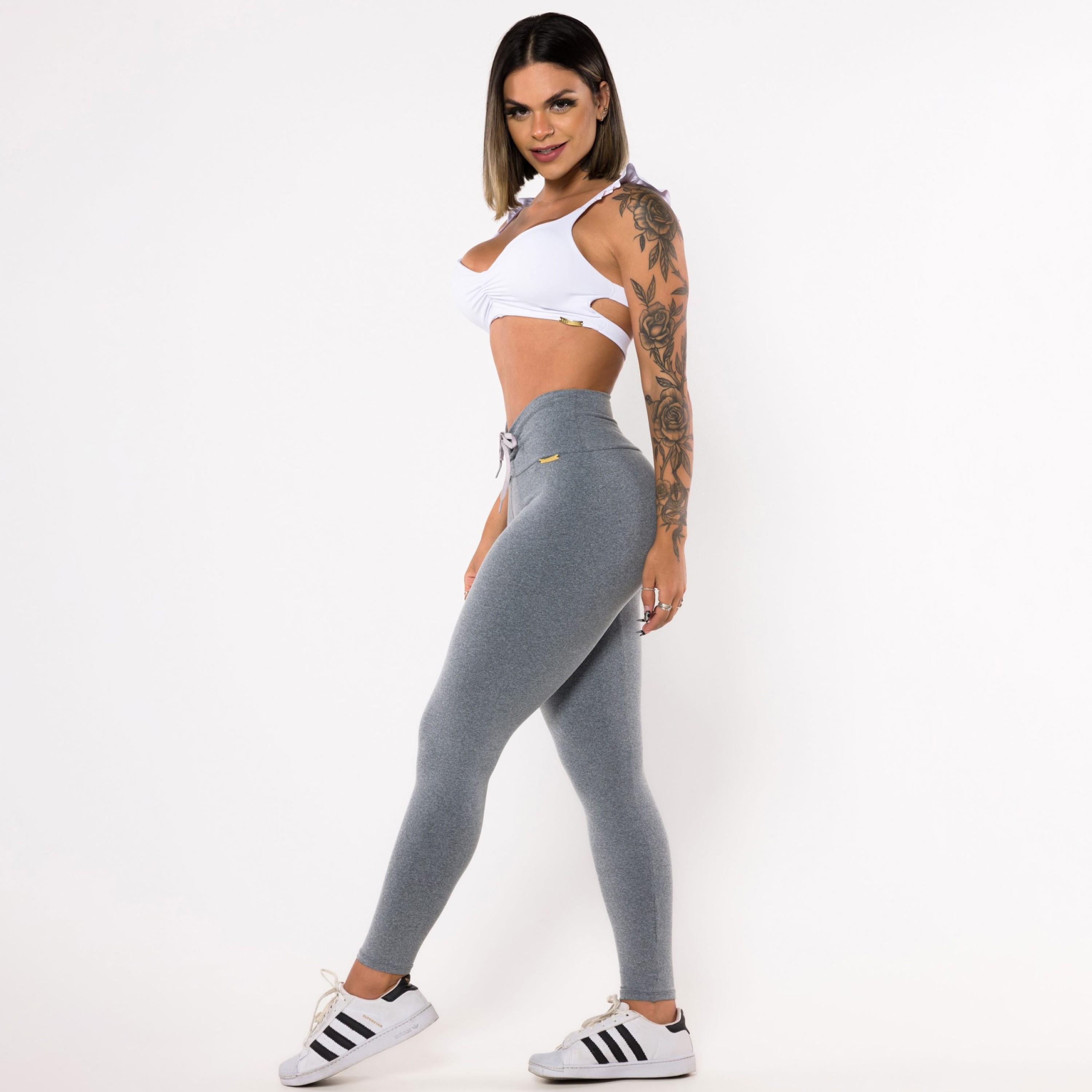 Legging cinza com rosa top
