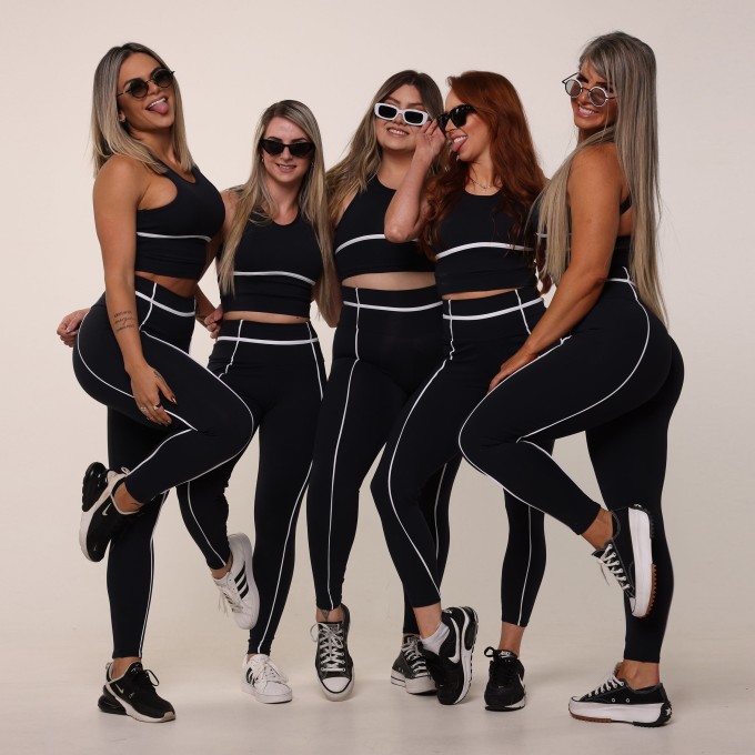 LEGGING QUEENS EMPINA BUMBUM PRETA COM BRANCO