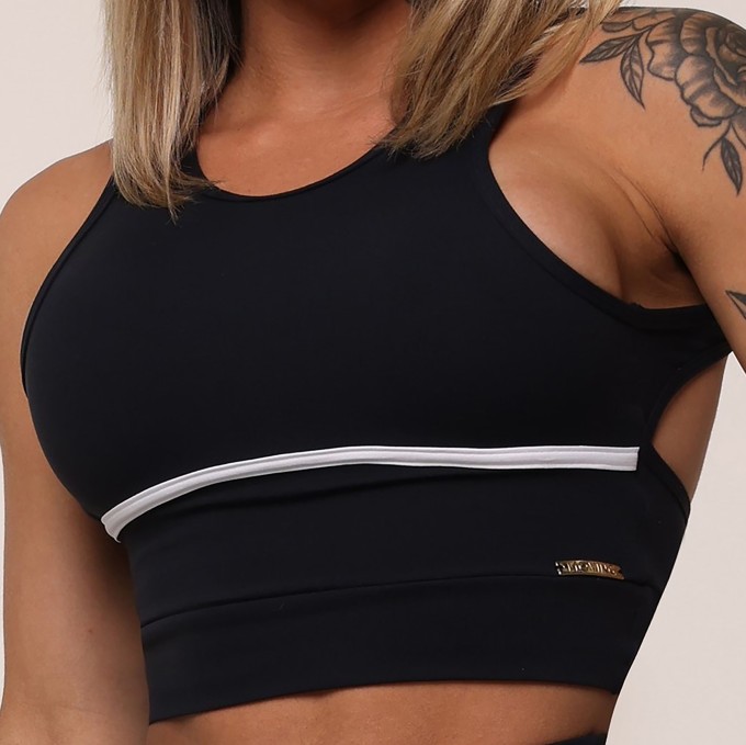 TOP QUEENS PRETO COM BRANCO