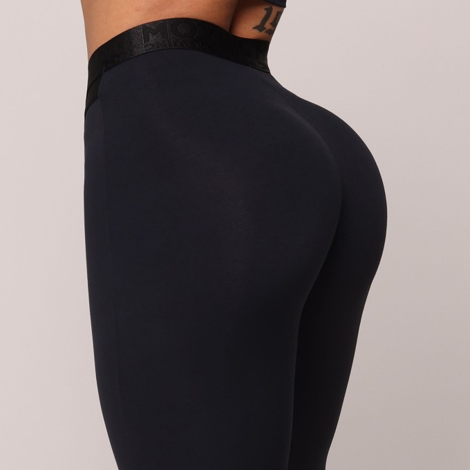 LEGGING HIT COMUM PRETA