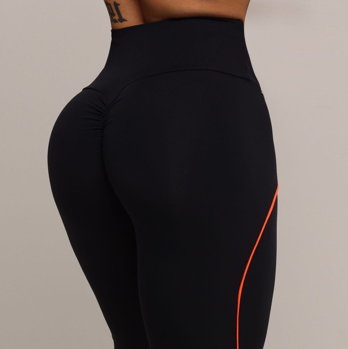 LEGGING LINEAR EMPINA BUMBUM PRETA COM CADARÇO LARANJA NEON