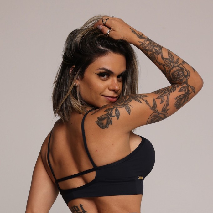 TOP TIRAS PRETO