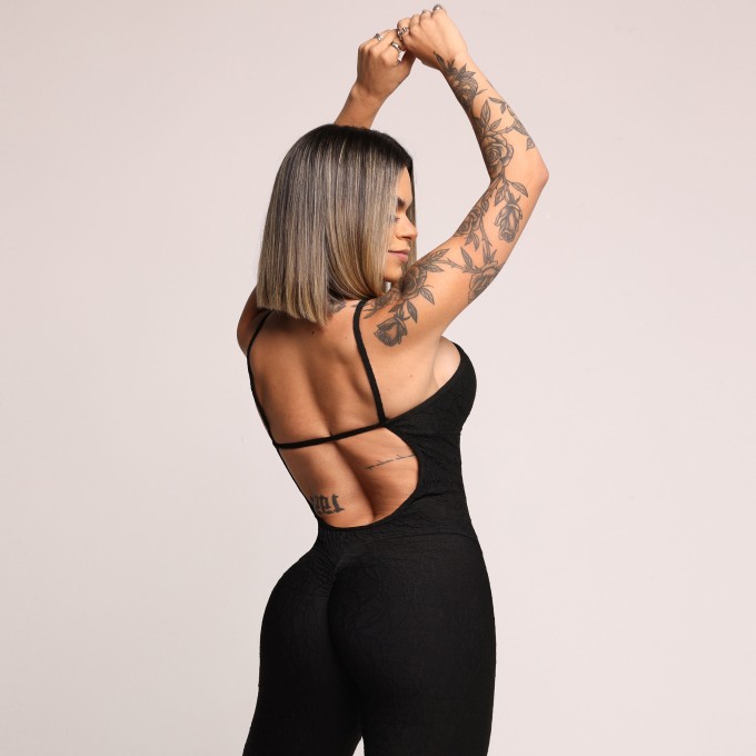MACACÃO MOVING EMPINA BUMBUM JACQUARD PERLÊ PRETO