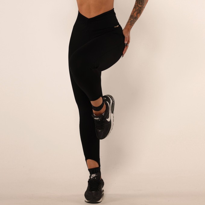 LEGGING INSIDE EMPINA BUMBUM PRETA COM ELASTICO PRETO ABSOLUTO