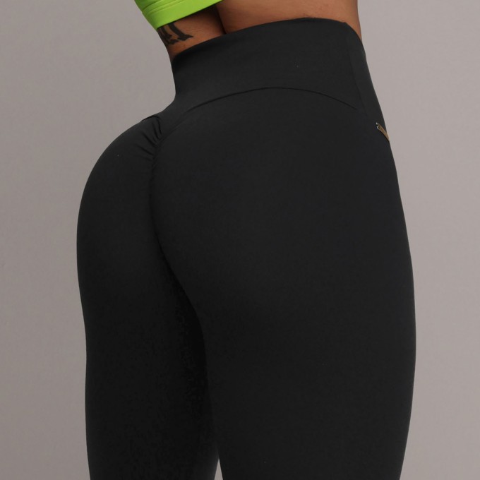 LEGGING EMPINA BUMBUM PRETA COM CADARÇO AMARELO NEON