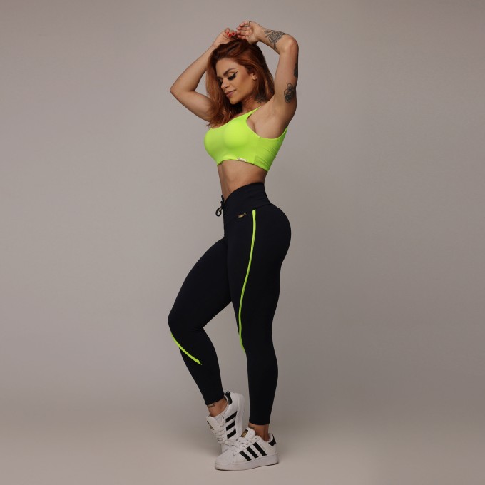 LEGGING RECORTE EMPINA BUMBUM PRETA COM AMARELO NEON