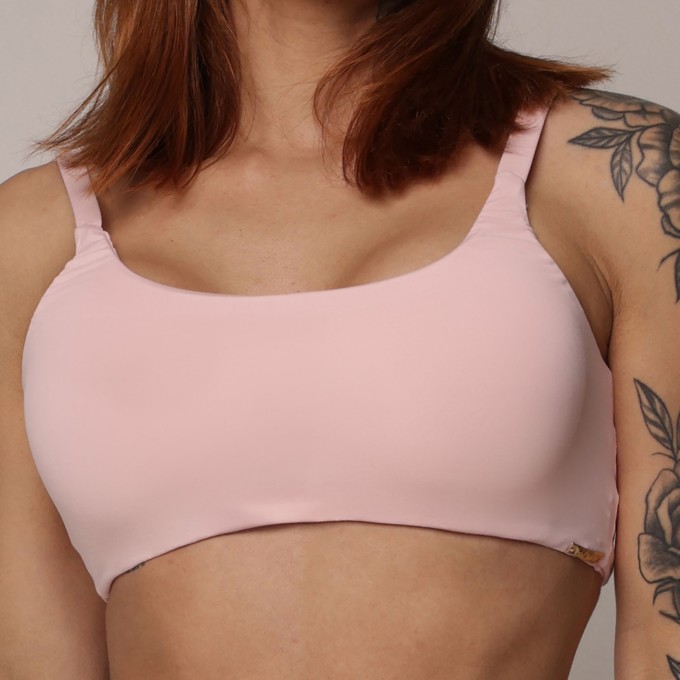 TOP ESSENTIAL BLUSH