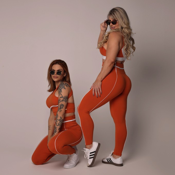 LEGGING QUEENS EMPINA BUMBUM AÇAFRÃO
