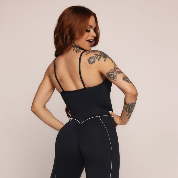 MACACÃO QUEENS EMPINA BUMBUM PRETO