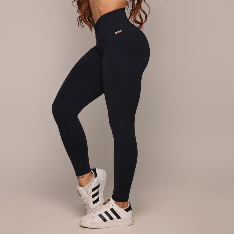 LEGGING TREND EMPINA BUMBUM PRETA COM BRANCO