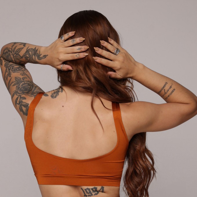 TOP RAVENA CARAMELO