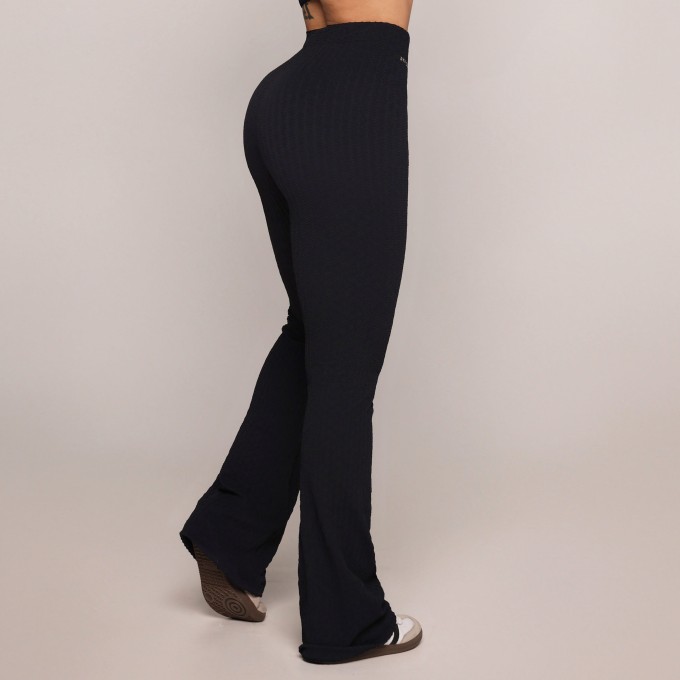 CALÇA FLARE JACQUARD SAVOIR PRETO