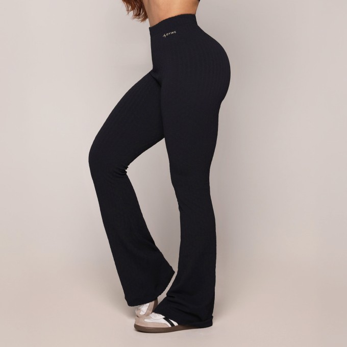 CALÇA FLARE JACQUARD SAVOIR PRETO
