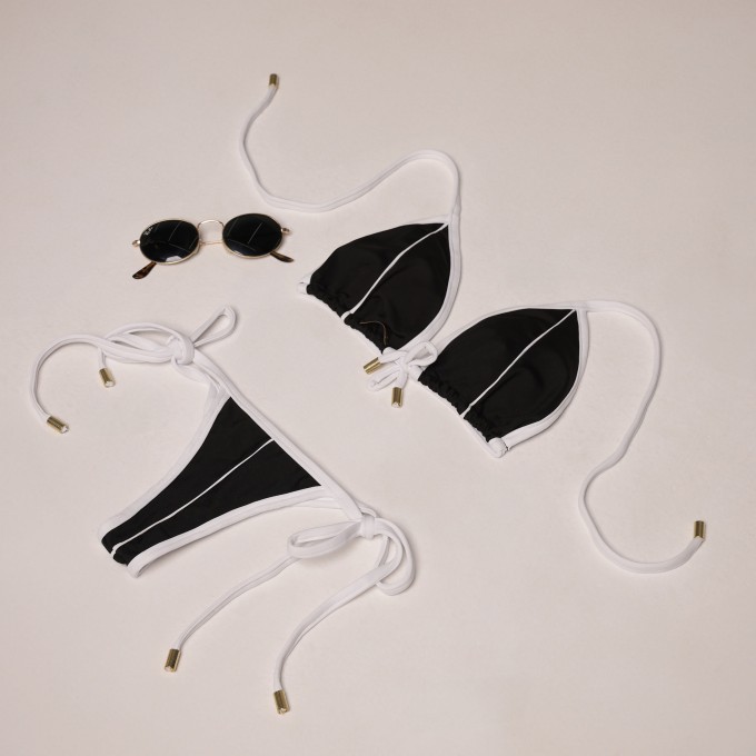 BIQUÍNI CORTININHA PRETO COM DETALHE BRANCO