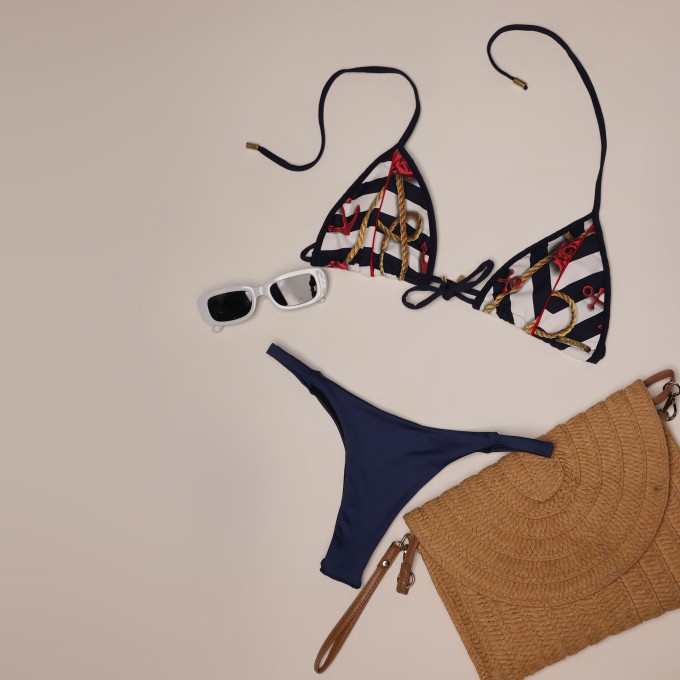 BIQUÍNI CORTININHA NÁUTICO COM CALCINHA AZUL MARINHO