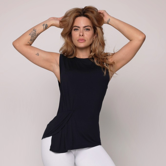 CAMISETA ESSENCE TECH MODAL PRETA