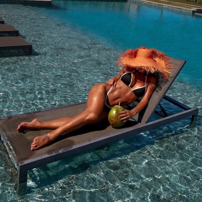 BIQUÍNI CORTININHA PRETO COM OFF-WHITE