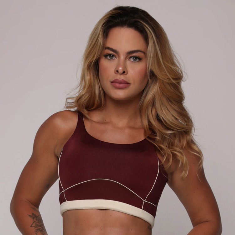 TOP CAPADÓCIA BLACKOUT GLOSS BORDÔ