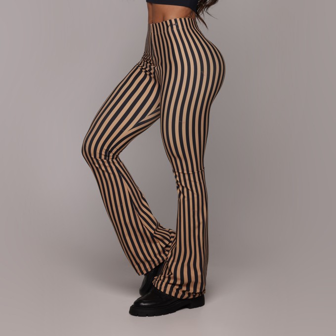 CALÇA FLARE SUNFIELD EXCLUSIVA