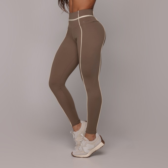 LEGGING QUEENS EMPINA BUMBUM CASTANHO