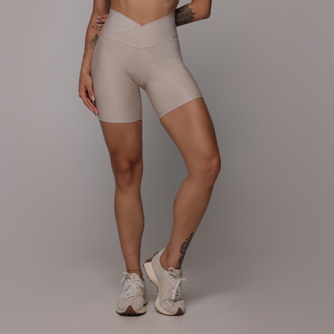 SHORT SENSE GLOSSY CHANTILLY